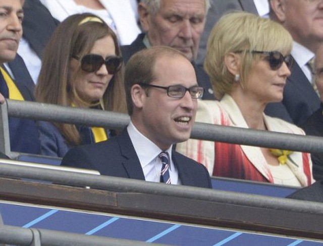 Thủ tướng Anh, Hoàng tử William vẫn đến sân Wembley dự khán trận Anh - Pháp