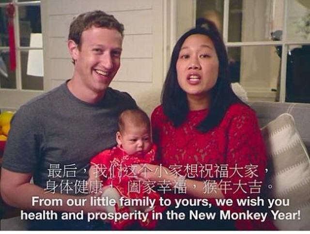 VIDEO: Xem ông chủ Facebook Mark Zuckerberg 'nịnh vợ', chúc Tết bằng tiếng Trung  