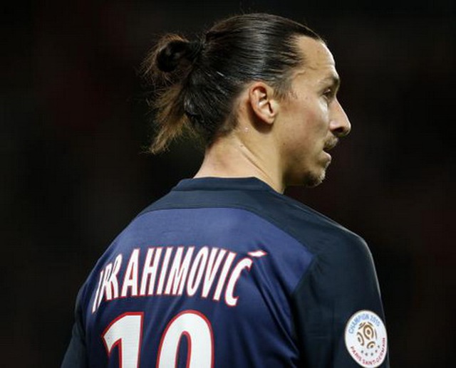 Ibrahimovic xác nhận đang cân nhắc chuyển tới Premier League