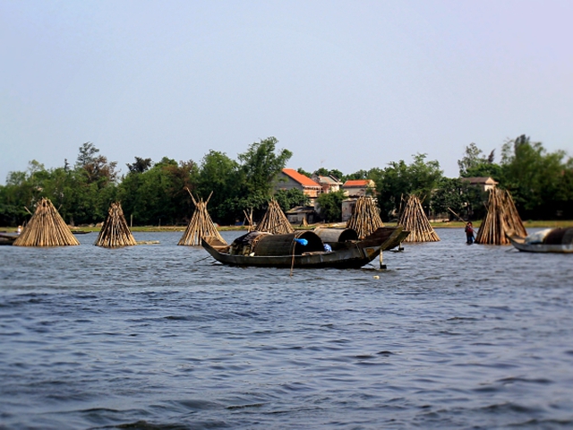  Với biển Quảng Ngạn và phá Tam Giang