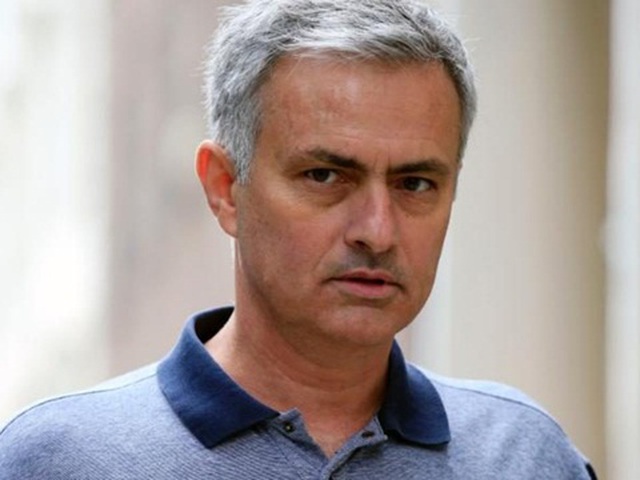 Jose Mourinho: Một 'hợp đồng hôn nhân' của United