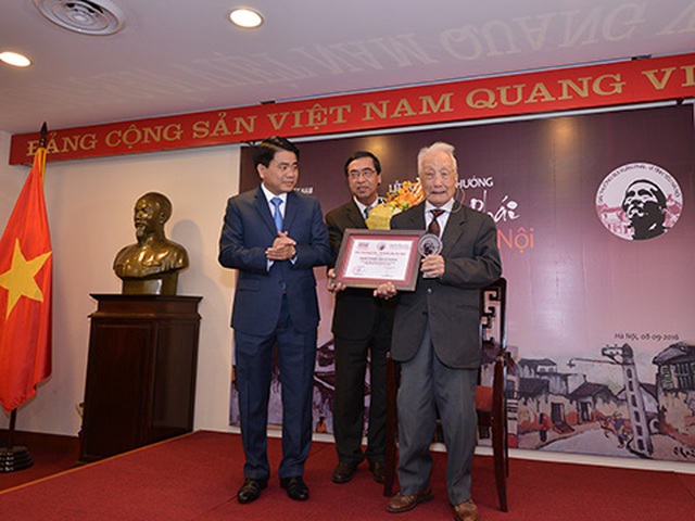 Nghệ sĩ Nhiếp ảnh Lê Vượng được vinh danh Giải thưởng Lớn 'Vì tình yêu Hà Nội'