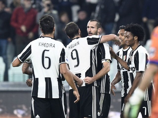 Juventus 4-1 Sampdoria: Chiellini lập cú đúp, Juve củng cố ngôi đầu