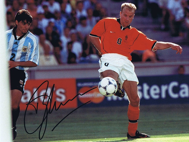 Dennis Bergkamp: Tiêu chuẩn của chủ nghĩa hoàn hảo