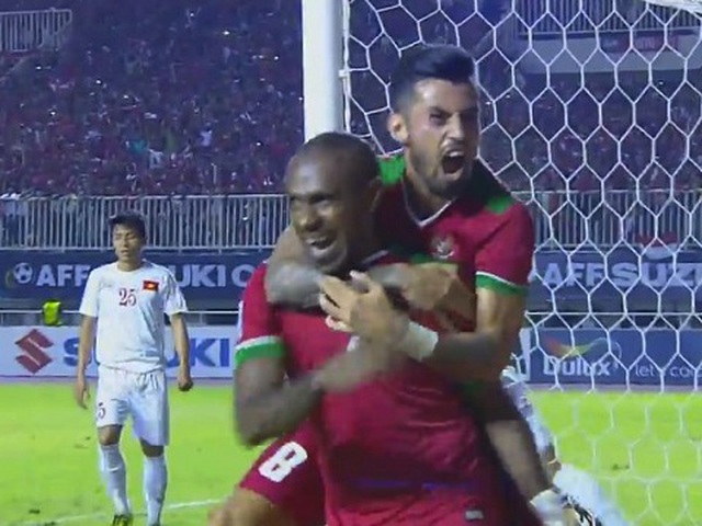 Điểm nhấn Indonesia 2-1 Việt Nam: Mặt sân xấu, phòng ngự sai lầm, Việt Nam thua đáng tiếc