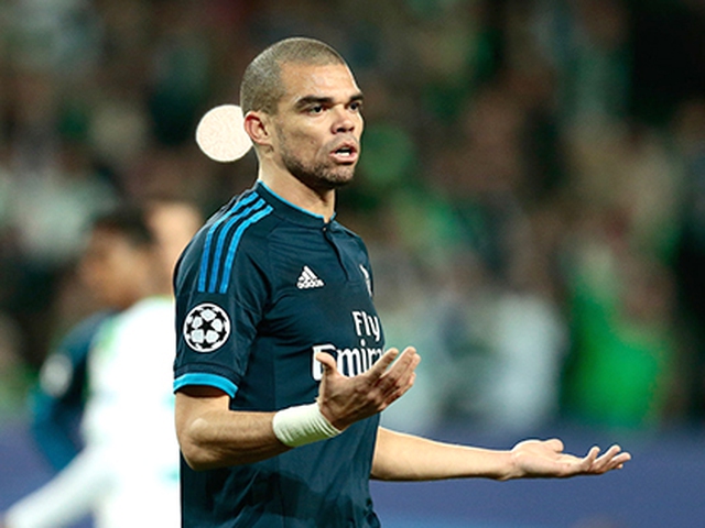 Real Madrid: Nối máy tới Trung Quốc đi, Pepe!