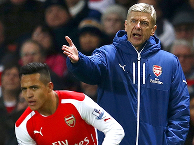 Dù Sanchez dự bị vì lý do chiến thuật, Wenger vẫn khó giải thích