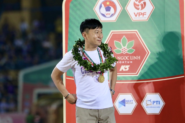 CLB Hà Nội vô địch V-League 2022 - Ảnh 5.