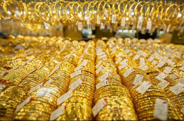 Giá vàng sáng 15/11 tăng 150 nghìn đồng/lượng - Ảnh 2.