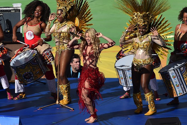 VIDEO: Ca sĩ Shakira biểu diễn tại Lễ khai mạc World Cup 2022 - Ảnh 3.