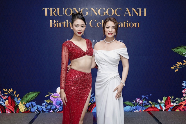 Trương Ngọc Ánh tình tứ với bạn trai Anh Dũng trong tiệc sinh nhật muộn - Ảnh 8.