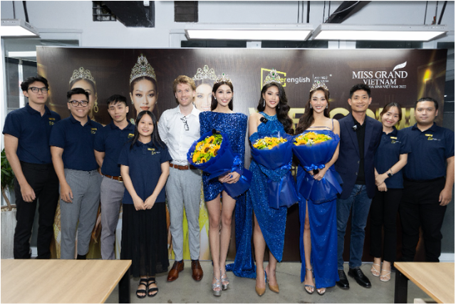 TOP 3 Miss Grand Vietnam đến thăm và cảm ơn Power English - Ảnh 1.