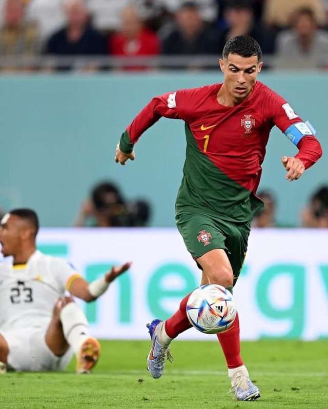 Ronaldo trở thành cầu thủ đầu tiên ghi bàn tại 5 kỳ World Cup  - Ảnh 5.