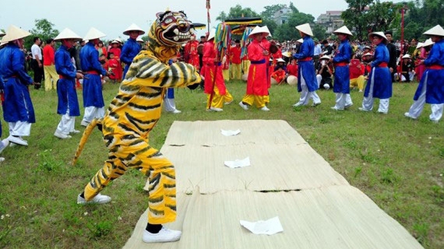 Chuyện chưa kể về Hát múa Ải Lao (kỳ 2): Người thầm lặng bảo vệ điệu múa, câu hát