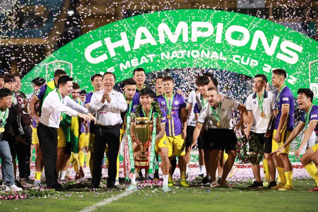 Văn Hậu lập 'siêu phẩm' giúp Hà Nội vô địch Cup Quốc Gia 2022 - Ảnh 3.