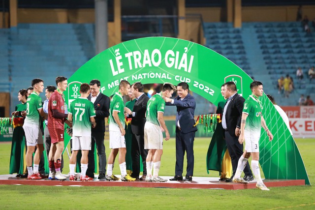 Cầu thủ Bình Định ‘rã rời’ sau thất bại tại chung kết Cup QG - Ảnh 22.
