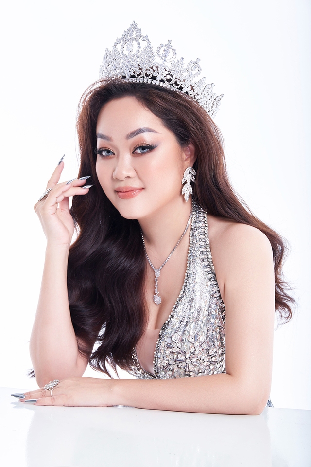 Hoa hậu Hoàng Thanh Nga, Á hậu Hoàng Thuỳ chấm Hoa hậu Qúy bà Việt Nam - Ảnh 4.