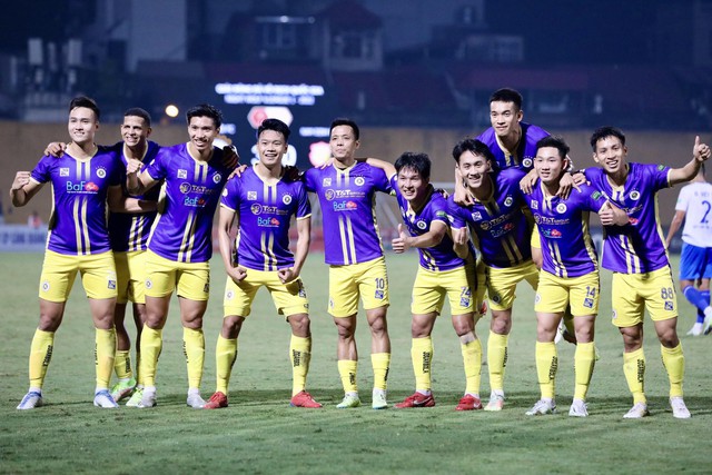 Vòng 24 V-League 2022: Ngày phán quyết - Ảnh 1.