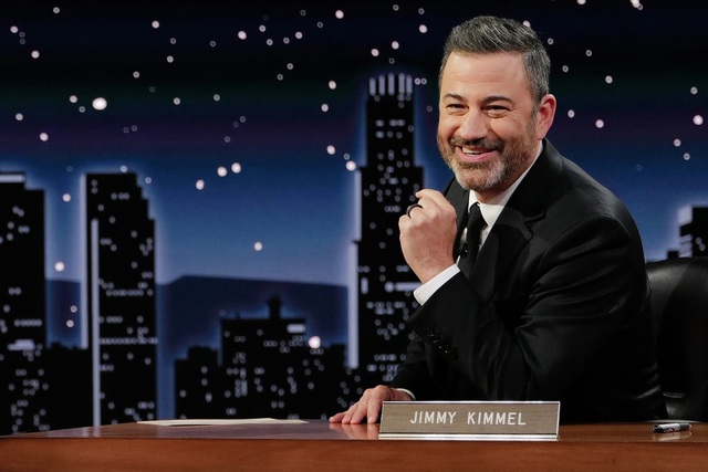 Jimmy Kimmel lại làm 'chủ trò' lễ trao giải Oscar 2023 - Ảnh 1.