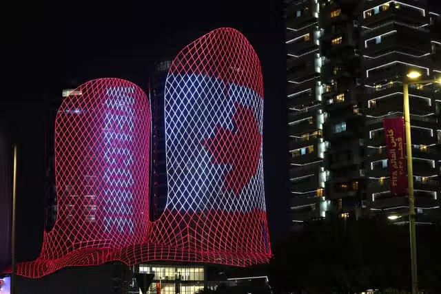 Đến Qatar xem World Cup, người thì ở &quot;đô thị nổi siêu hiện đại&quot;, người lưu trú trong khách sạn 6.000 USD/đêm - Ảnh 5.