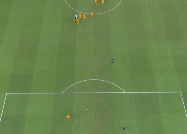 Loạt hành động gây hấn xấu xí giữa Argentina và Hà Lan - Ảnh 2.