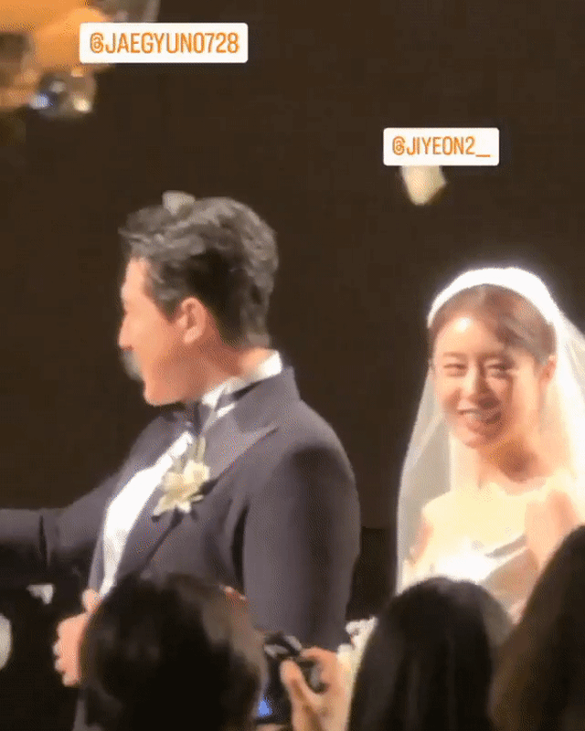 Đám cưới Jiyeon (T-ara): Cô dâu đẹp xỉu, chú rể và IU - Lee Hongki biến hôn lễ thành concert, T-ara - Suju dẫn đầu dàn siêu sao - Ảnh 10.