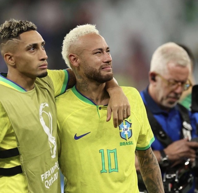 Tan chảy hình ảnh con trai Perisic an ủi Neymar - Ảnh 5.
