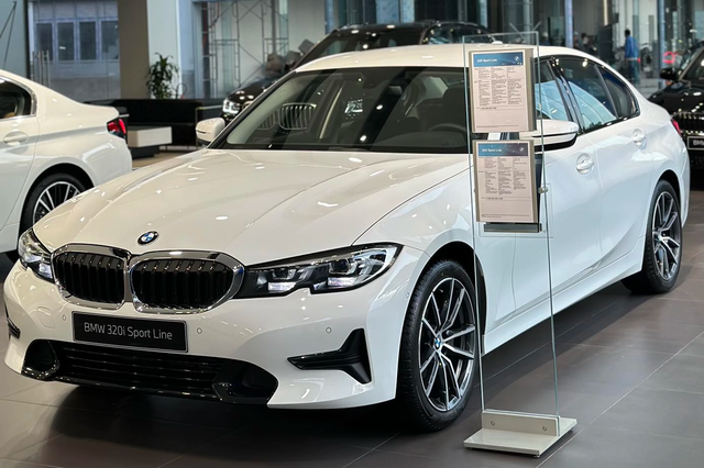 Ảnh chi tiết BMW 3 Series lắp ráp: Nâng cấp nhiều trang bị từ bản tiêu chuẩn, rẻ hơn xe nhập 815 triệu đồng - Ảnh 11.