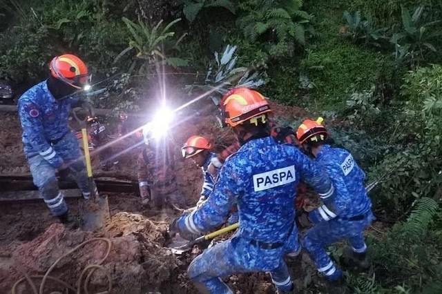Vụ lở đất ở Malaysia: Ít nhất 2 người thiệt mạng, 51 người mất tích - Ảnh 1.