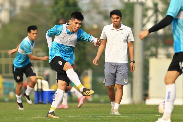 Công Phượng, Nguyễn Công Phượng, Yokohama FC, bầu Đức, Hải Phòng, HAGL, Ngân Văn Đại