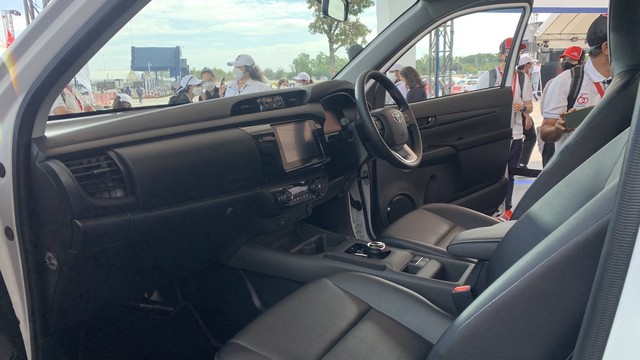 Chi tiết Toyota Hilux BEV: Bản thương mại ra mắt năm sau, đi trước Ford Ranger một bước - Ảnh 9.