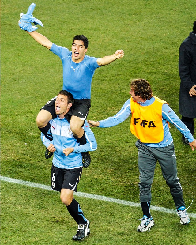 Suarez khóc nức nở khi Uruguay chính thức tạm biệt World Cup 2022 - Ảnh 15.