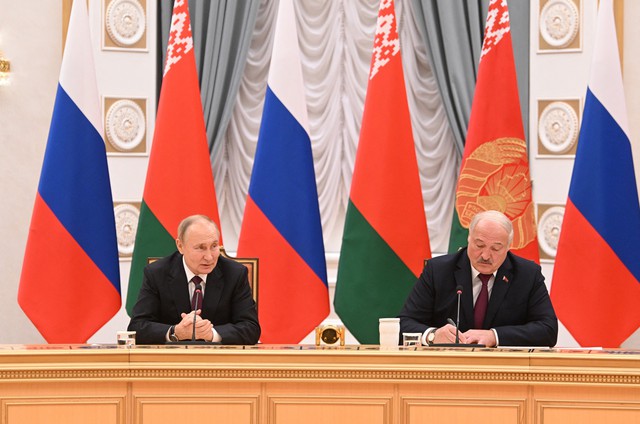 Động thái mới của Nga và Belarus về giá năng lượng - Ảnh 1.