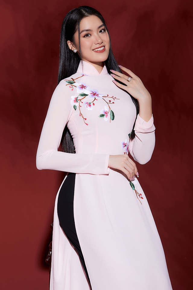 Top 35 Hoa hậu Việt Nam 2022 khoe sắc trong bộ ảnh áo dài - Ảnh 7.