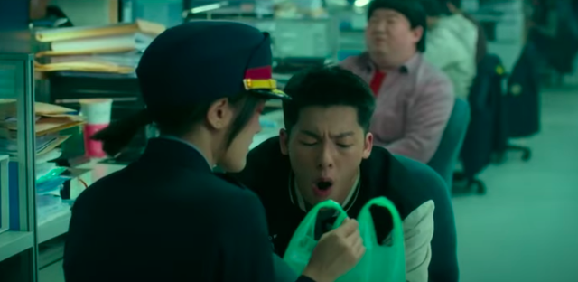 Phim kinh dị hài của Đài Loan (Trung Quốc) gây sốt: Vừa tung trailer đã tạo &quot;địa chấn&quot; vì quá buồn cười - Ảnh 2.