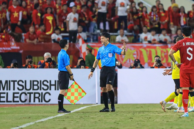 Kết quả Việt Nam 3-0 Malaysia: Thể hiện bản lĩnh, Việt Nam giành chiến thắng thuyết phục - Ảnh 13.