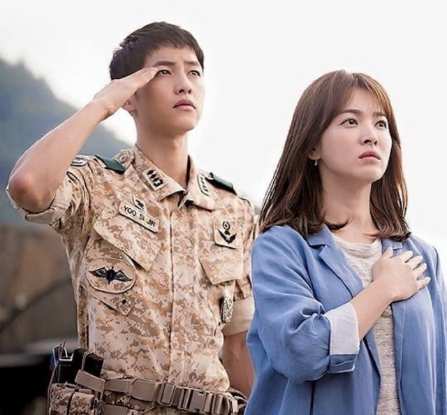 Nhan sắc đỉnh cao của Song Joong Ki trong các phim ăn khách nhất - Ảnh 12.