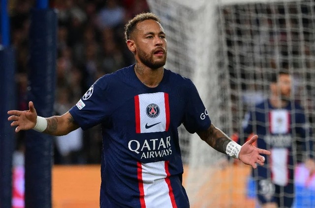 Người hâm mộ chỉ trích vì Neymar 'ăn vạ' quá lộ liễu - Ảnh 11.
