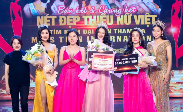Nữ sinh 19 tuổi đăng quang Nét đẹp Thiếu nữ Việt 2022 - Ảnh 1.