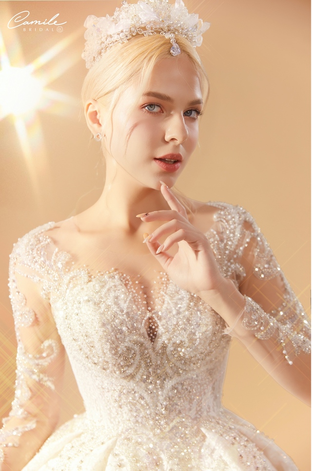 Camile Bridal: Váy cưới giúp cô dâu “Tự tin là chính nàng” - Ảnh 2.