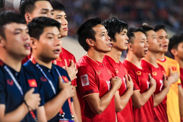 Màn chào cờ đầy xúc động của HLV Park Hang-seo trong trận đấu cuối cùng trên sân Mỹ Đình - Ảnh 3.