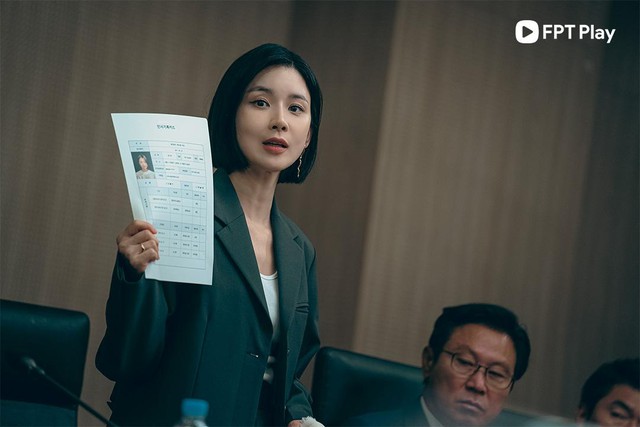 Lee Bo Young vào vai ‘nữ hoàng quảng cáo’, gây chú ý vì trở lại cực ngầu sau 2 năm ở ẩn - Ảnh 2.
