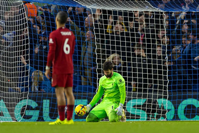 Video bàn thắng trận Brighton 3-0 Liverpool: Dần xa Top 4 - Ảnh 4.