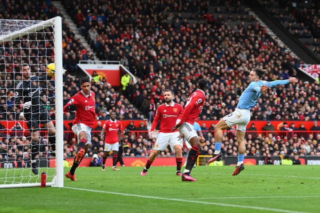 Video bàn thắng trận MU 2-1 Man City: 'Quỷ đỏ' giành chiến thắng bất ngờ - Ảnh 3.