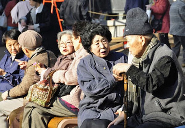 Hàn Quốc chạm ngưỡng 'xã hội siêu già' - Ảnh 1.