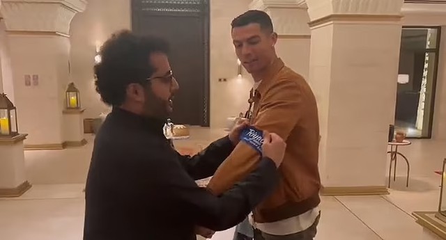 Ronaldo sẽ đeo băng đội trưởng trong trận đấu của Saudi All-Star vs PSG - Ảnh 2.