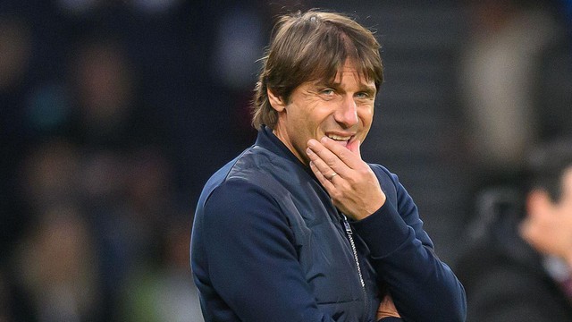 Barca nhắm Antonio Conte làm HLV trưởng mới