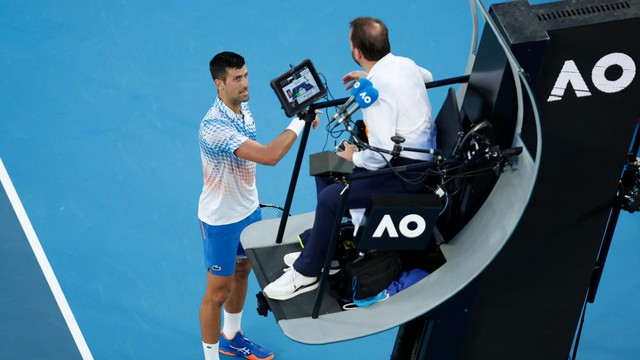 Australian Open 2023: Djokovic lại 'khẩu chiến' với trọng tài