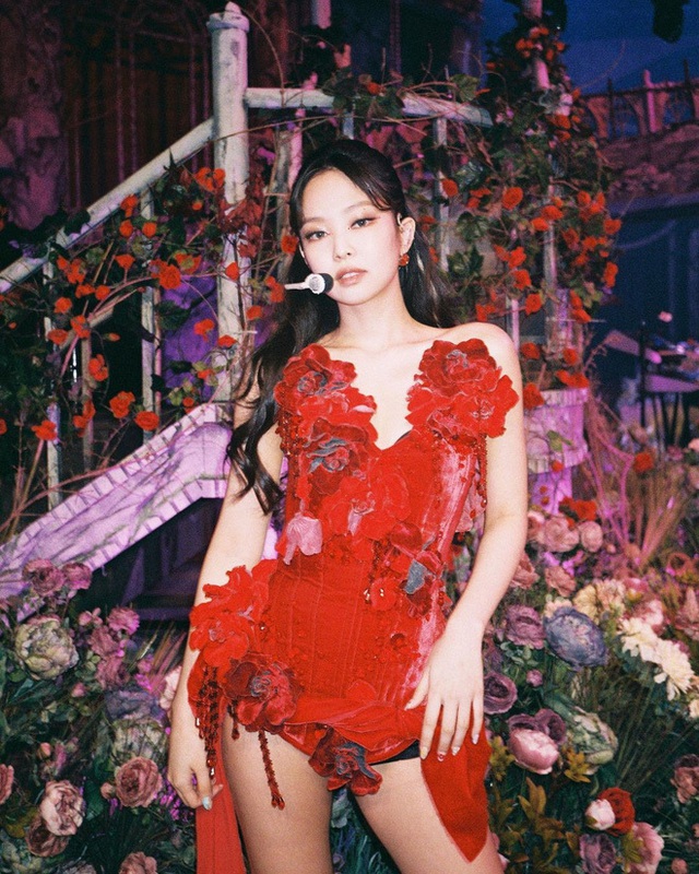 Cư dân mạng bảo vệ Jennie Blackpink trước cáo buộc thô lỗ tại sân bay - Ảnh 1.