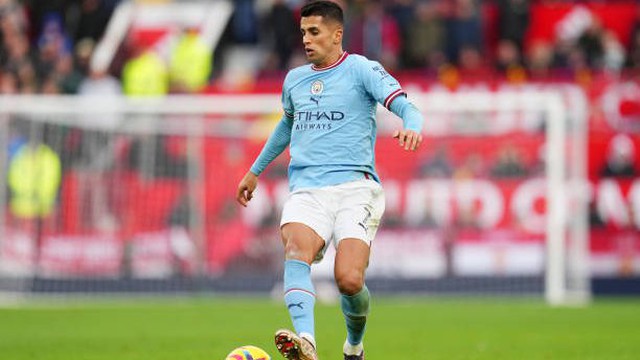 Sáng tỏ lí do Man City bất ngờ chia tay Cancelo